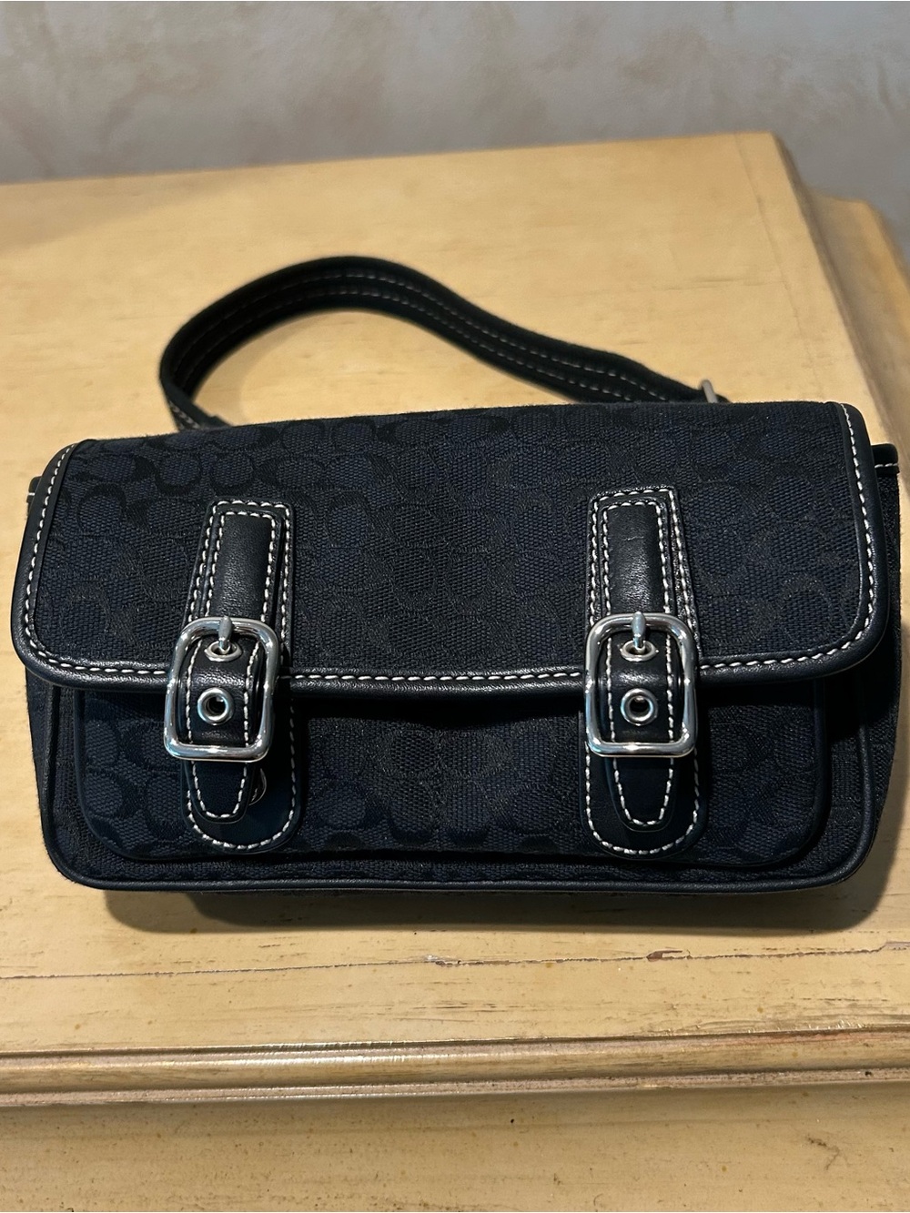 Signature vintage bon voyage women’s coach Y2K canvas belt bag